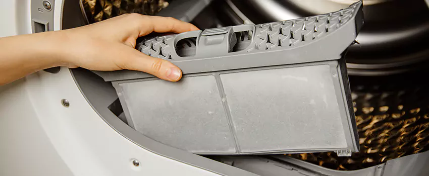 Signs Of A Clogged Dryer Lint Trap in Iselin, New Jersey